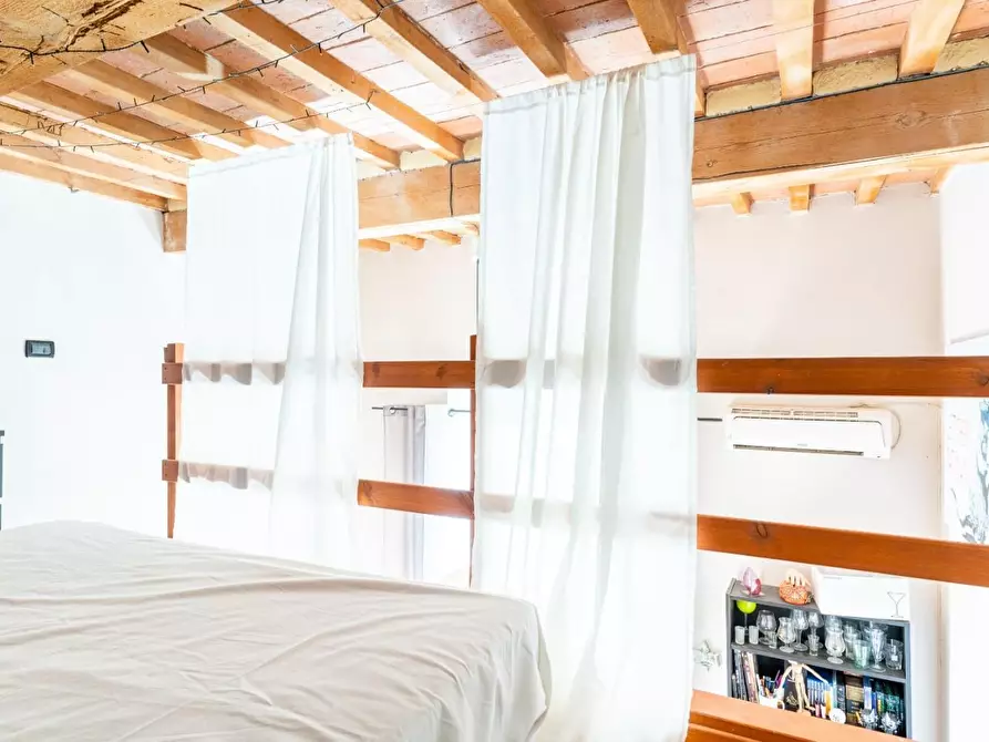 Immagine 15 di Appartamento in vendita  a Livorno