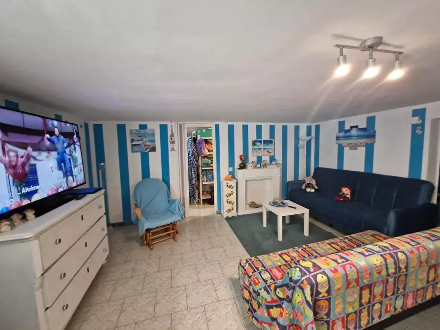 Immagine 12 di Appartamento in vendita  a Campiglia Marittima