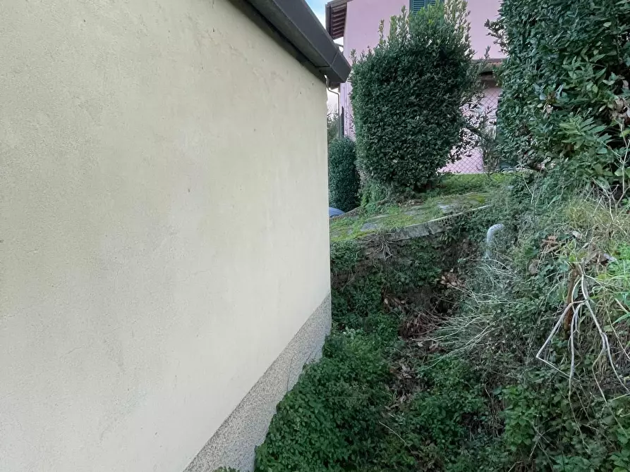 Immagine 10 di Villa in vendita  a Crespina Lorenzana