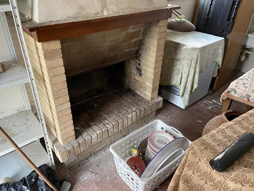 Immagine 17 di Villa in vendita  a Crespina Lorenzana