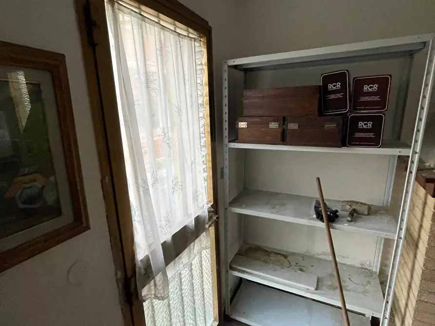 Immagine 18 di Villa in vendita  a Crespina Lorenzana