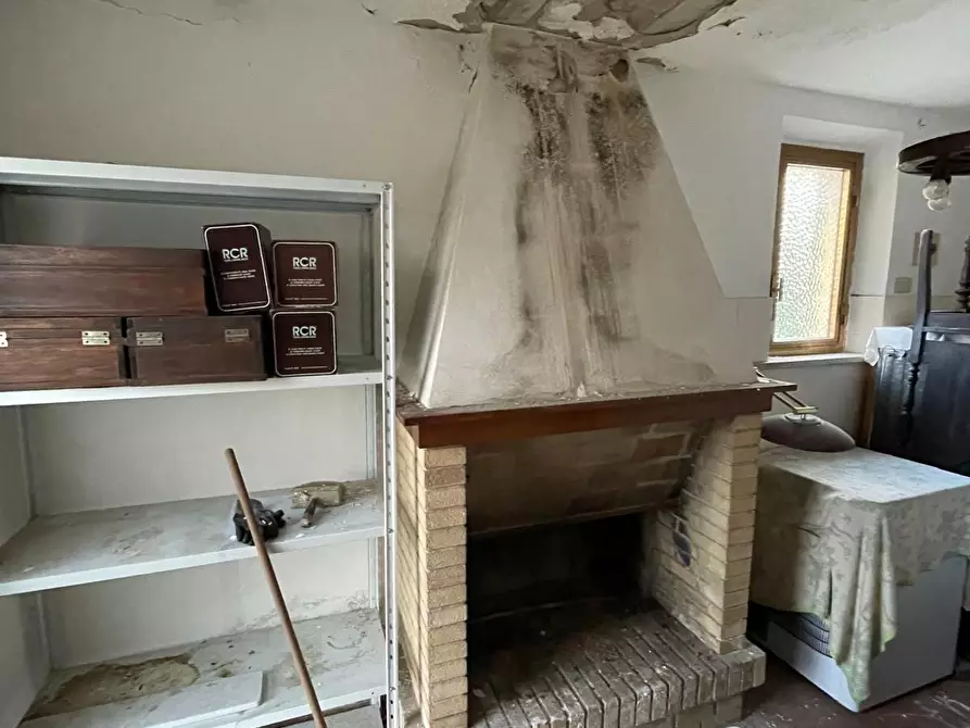 Immagine 40 di Villa in vendita  a Crespina Lorenzana