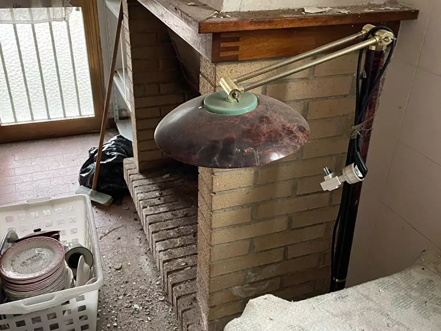 Immagine 14 di Villa in vendita  a Crespina Lorenzana