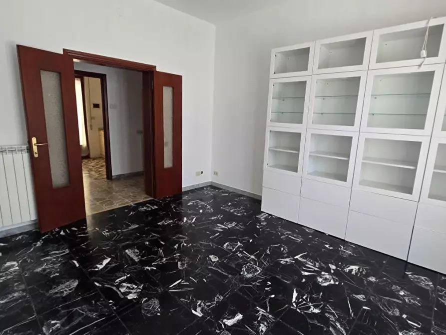 Immagine 13 di Appartamento in vendita  a Massa