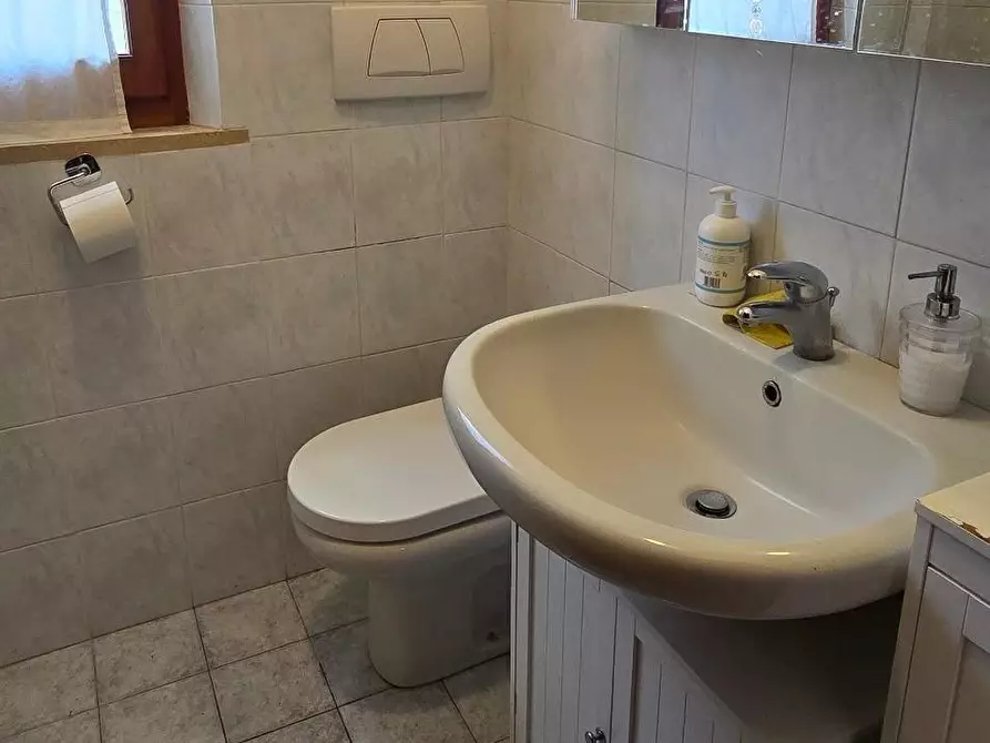 Immagine 8 di Appartamento in vendita  a Massa