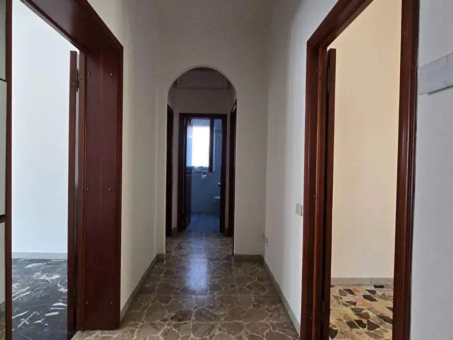 Immagine 3 di Appartamento in vendita  a Massa