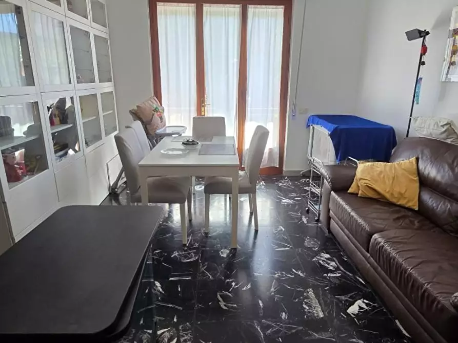 Immagine 15 di Appartamento in vendita  a Massa