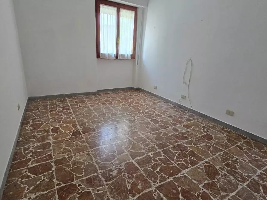 Immagine 6 di Appartamento in vendita  a Massa
