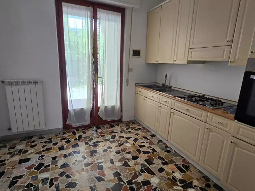 Immagine 16 di Appartamento in vendita  a Massa