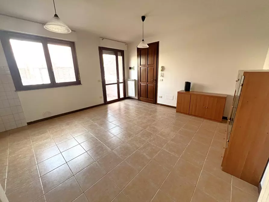 Immagine 3 di Appartamento in vendita  a Cascina