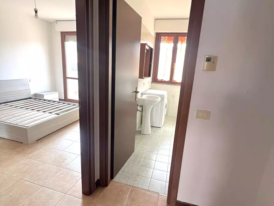 Immagine 6 di Appartamento in vendita  a Cascina