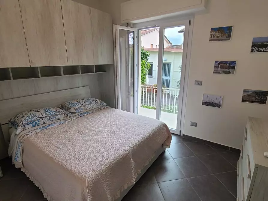 Immagine 15 di Casa indipendente in vendita  a Forte Dei Marmi