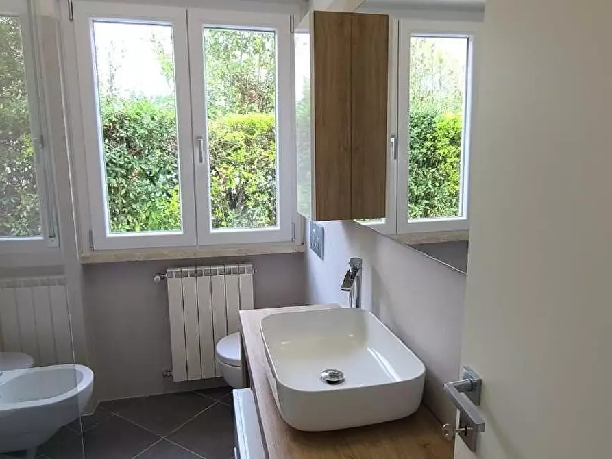 Immagine 23 di Casa indipendente in vendita  a Forte Dei Marmi