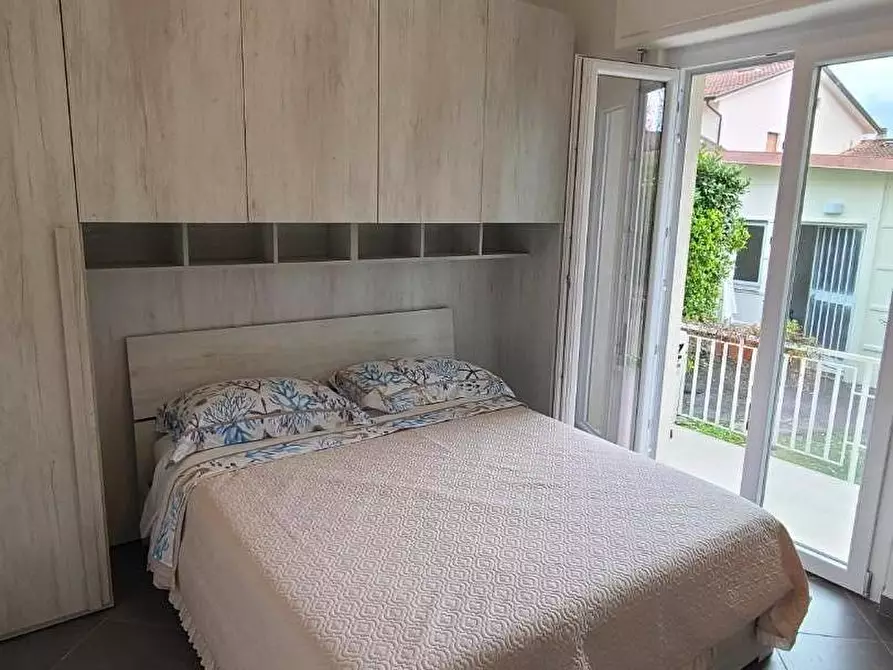 Immagine 14 di Casa indipendente in vendita  a Forte Dei Marmi