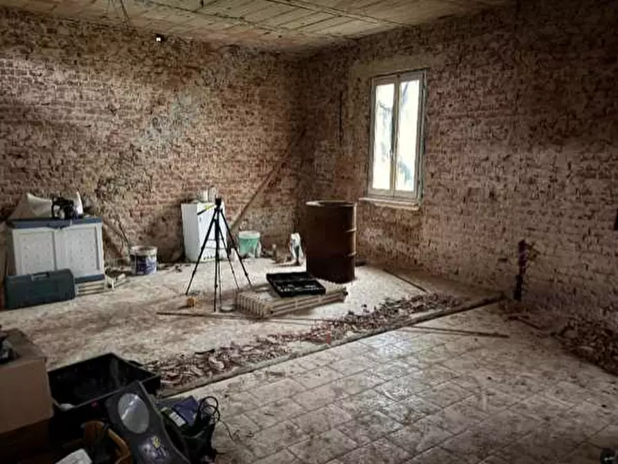 Immagine 11 di Terratetto in vendita  a Casteggio