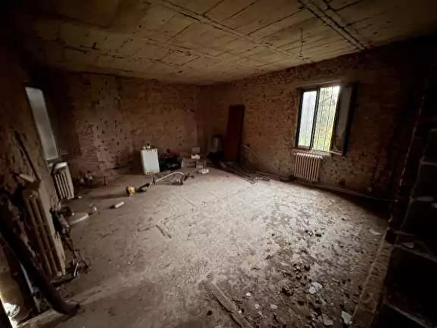 Immagine 33 di Terratetto in vendita  a Casteggio