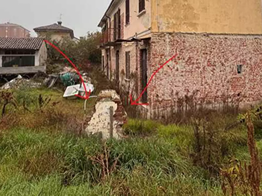 Immagine 56 di Terratetto in vendita  a Casteggio