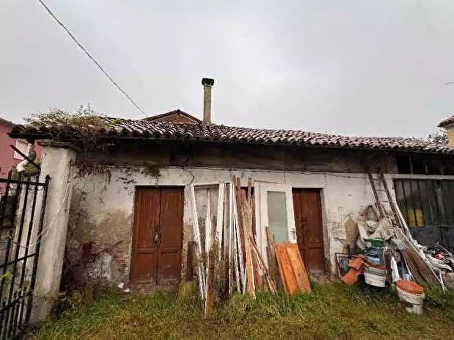 Immagine 47 di Terratetto in vendita  a Casteggio