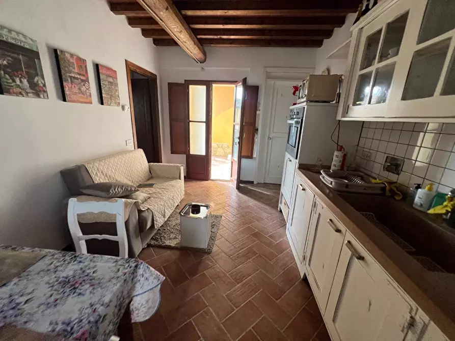 Immagine 5 di Appartamento in affitto  a Gambassi Terme