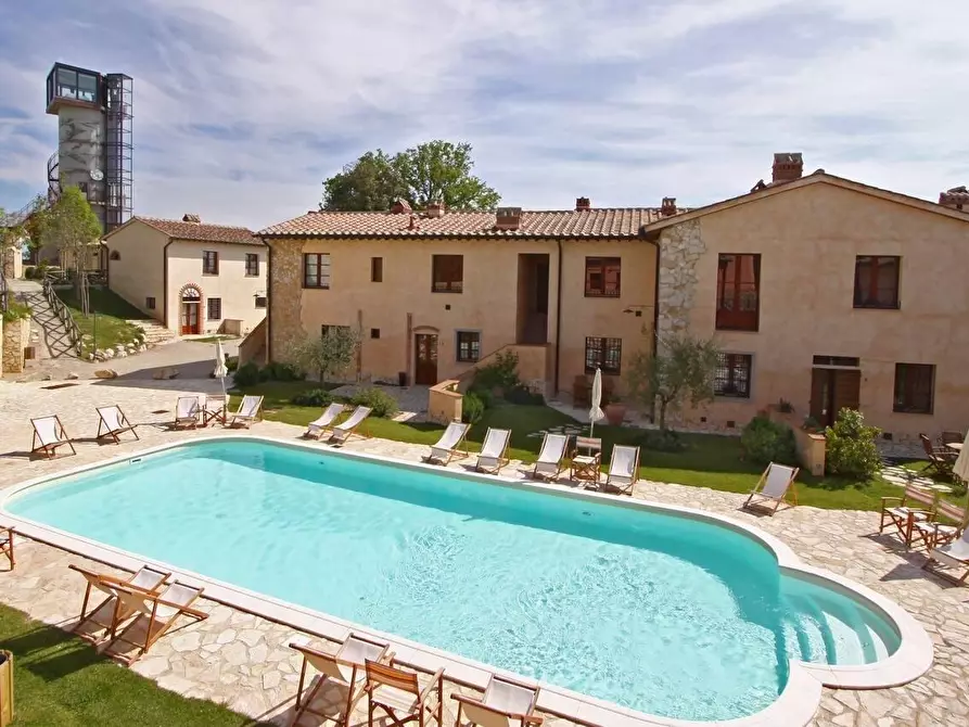 Immagine 22 di Appartamento in affitto  a Gambassi Terme