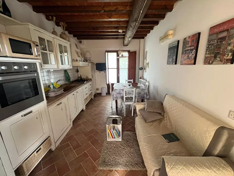 Immagine 9 di Appartamento in affitto  a Gambassi Terme