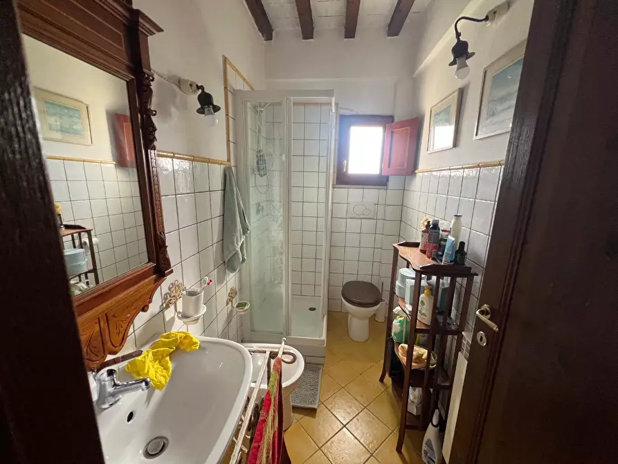 Immagine 17 di Appartamento in affitto  a Gambassi Terme