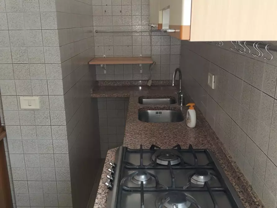 Immagine 12 di Appartamento in vendita  a Carrara