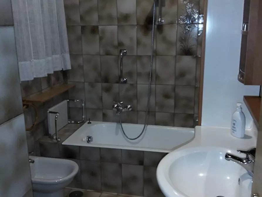 Immagine 17 di Appartamento in vendita  a Carrara