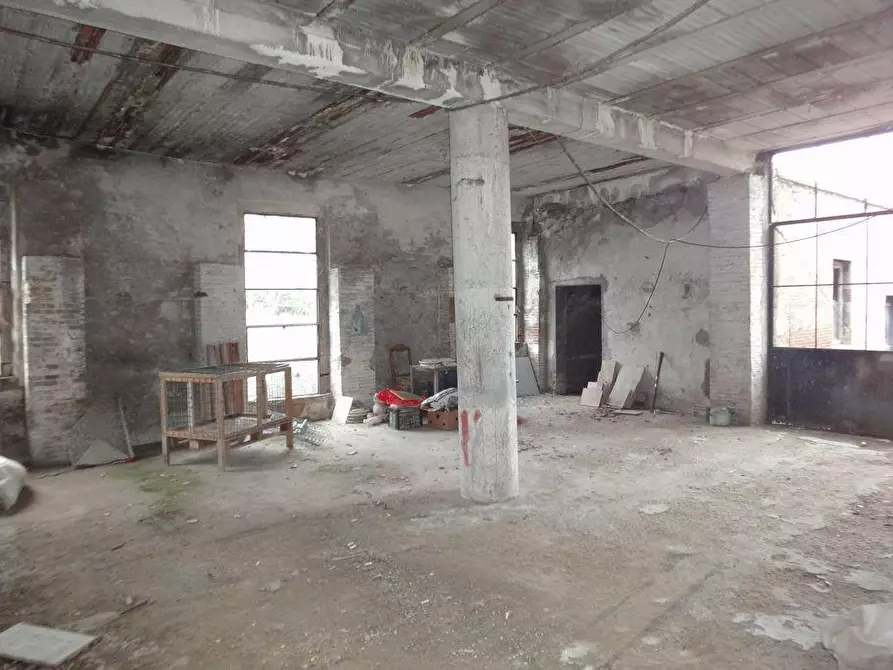 Immagine 23 di Rustico / casale in vendita  a Vicopisano