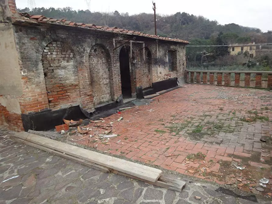 Immagine 24 di Rustico / casale in vendita  a Vicopisano