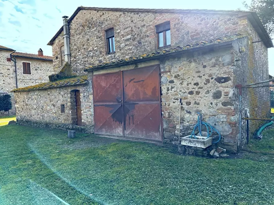 Immagine 38 di Casa colonica in vendita  a Suvereto