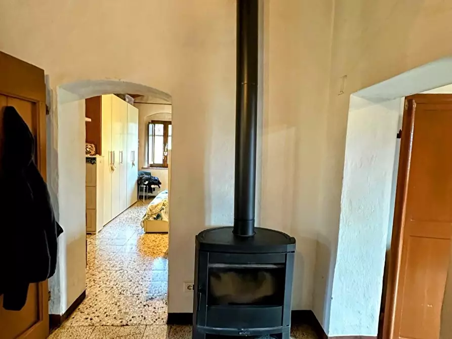 Immagine 12 di Casa colonica in vendita  a Suvereto