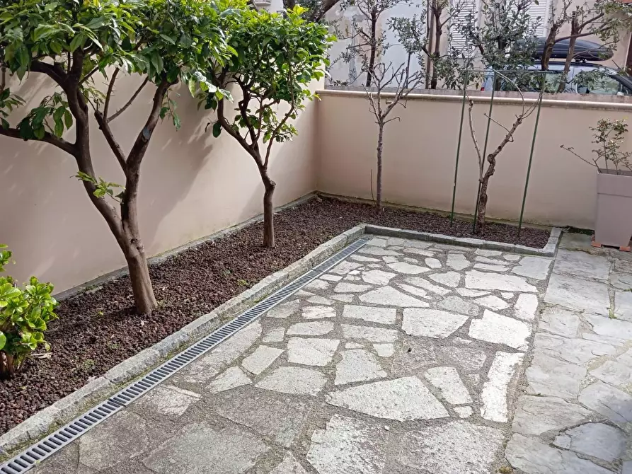 Immagine 2 di Appartamento in vendita  a Carrara