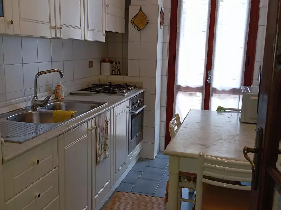 Immagine 8 di Appartamento in vendita  a Carrara