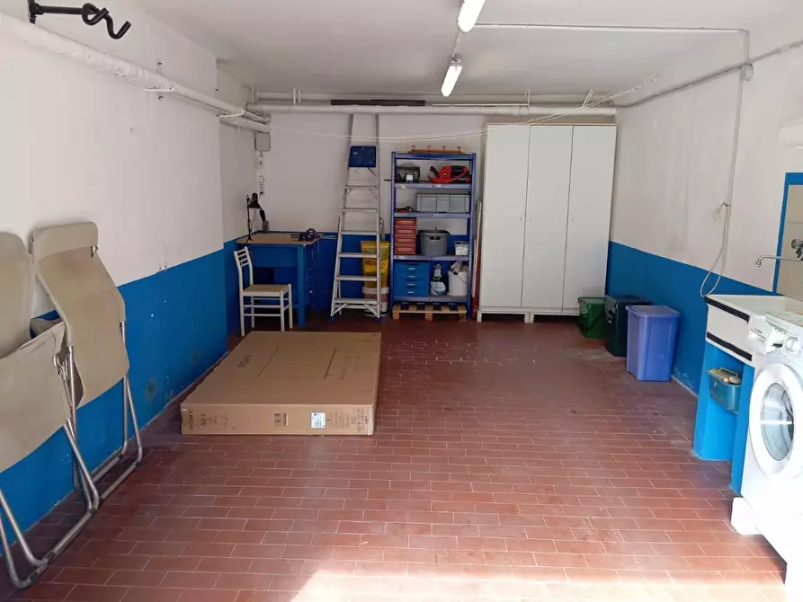 Immagine 28 di Appartamento in vendita  a Carrara