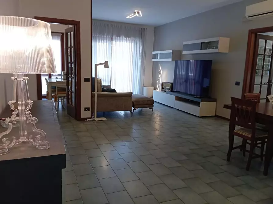 Immagine 5 di Appartamento in vendita  a Carrara