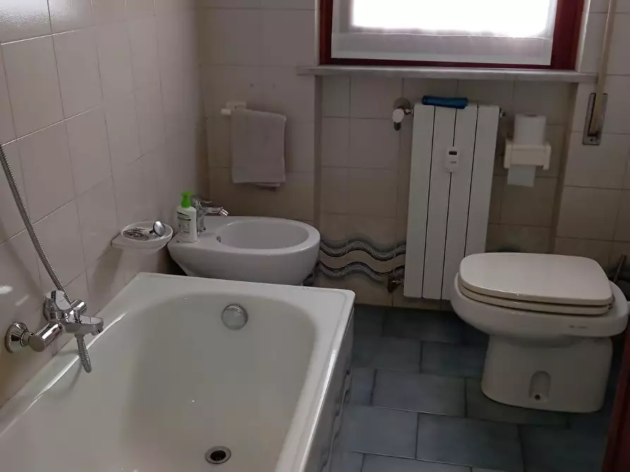 Immagine 23 di Appartamento in vendita  a Carrara