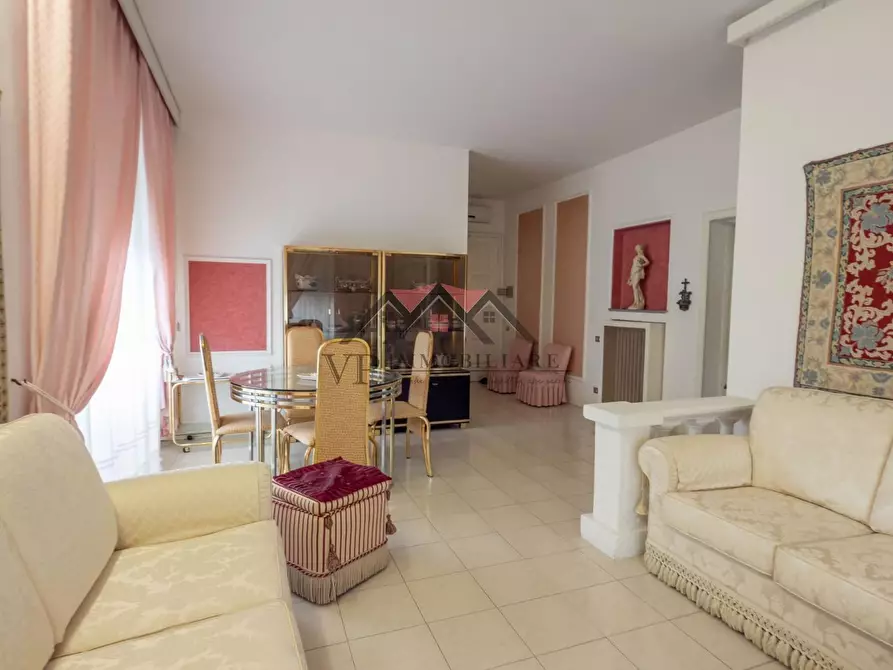 Immagine 10 di Appartamento in vendita  a Pomarance