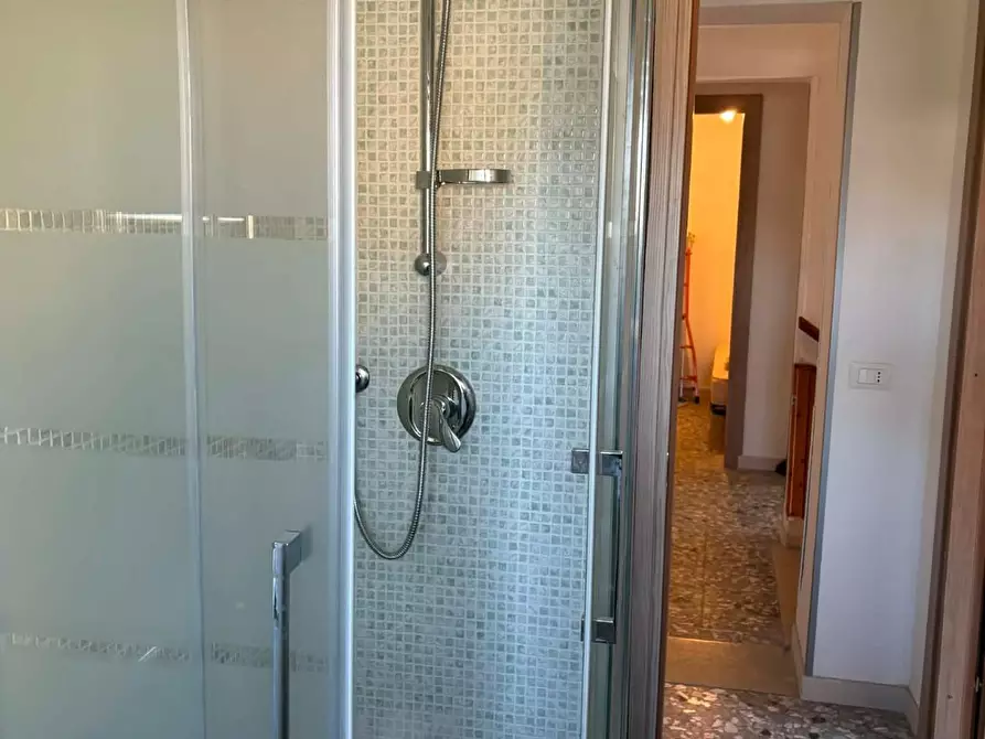 Immagine 12 di Appartamento in vendita  a Pisa