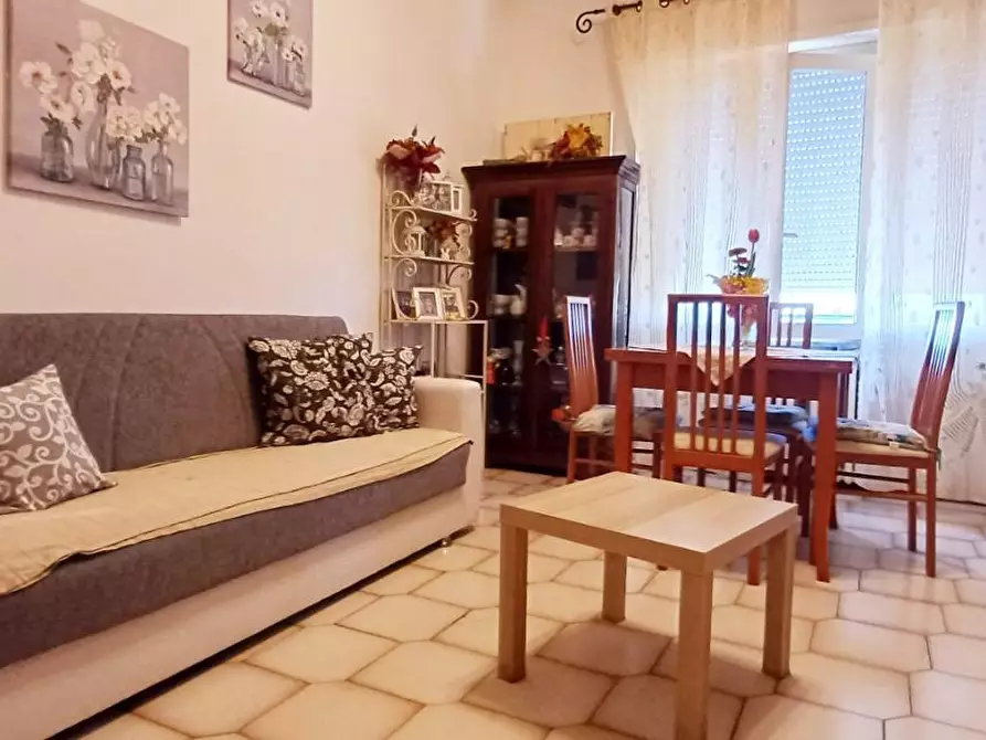 Immagine 1 di Appartamento in vendita  a Massa