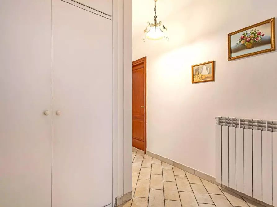 Immagine 11 di Appartamento in vendita  a Pontedera