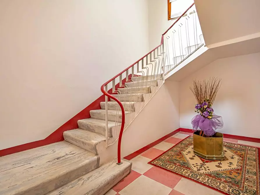 Immagine 27 di Appartamento in vendita  a Pontedera