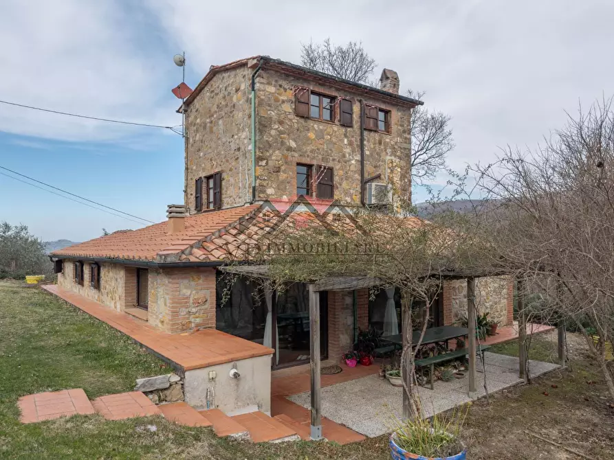 Immagine 10 di Casa indipendente in vendita  a Castelnuovo Val Di Cecina