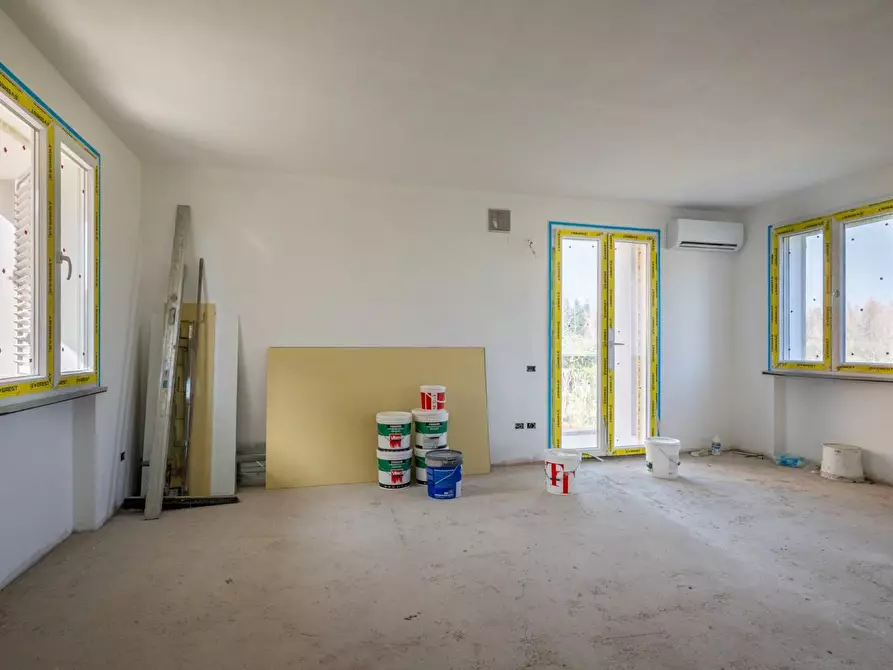 Immagine 12 di Villa in vendita  a San Giuliano Terme