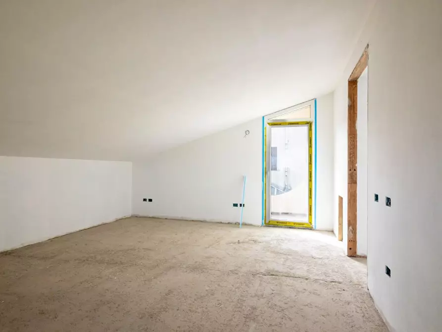 Immagine 35 di Villa in vendita  a San Giuliano Terme