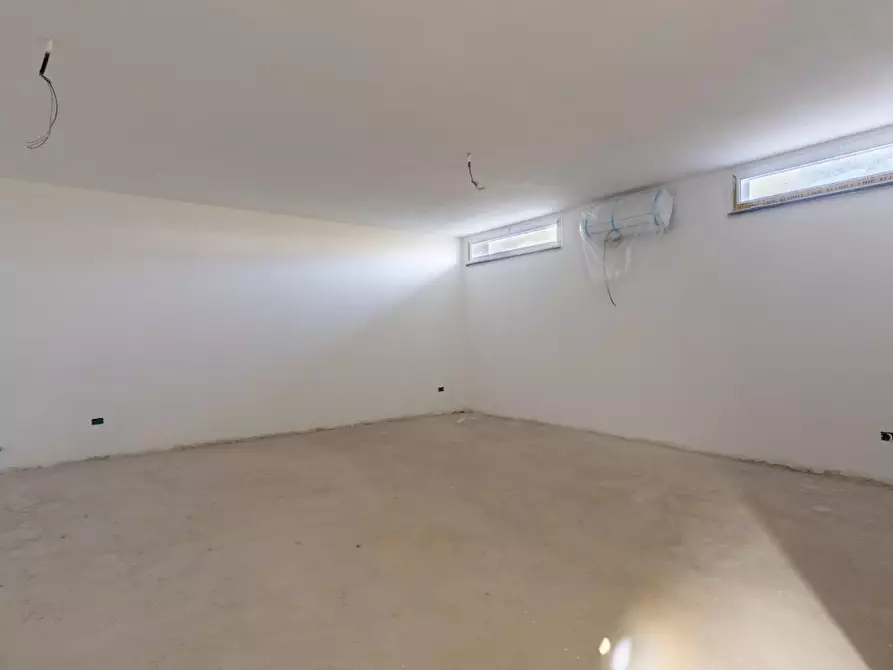 Immagine 24 di Villa in vendita  a San Giuliano Terme