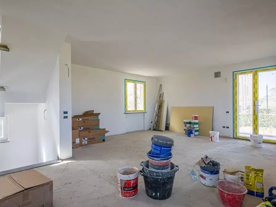 Immagine 10 di Villa in vendita  a San Giuliano Terme