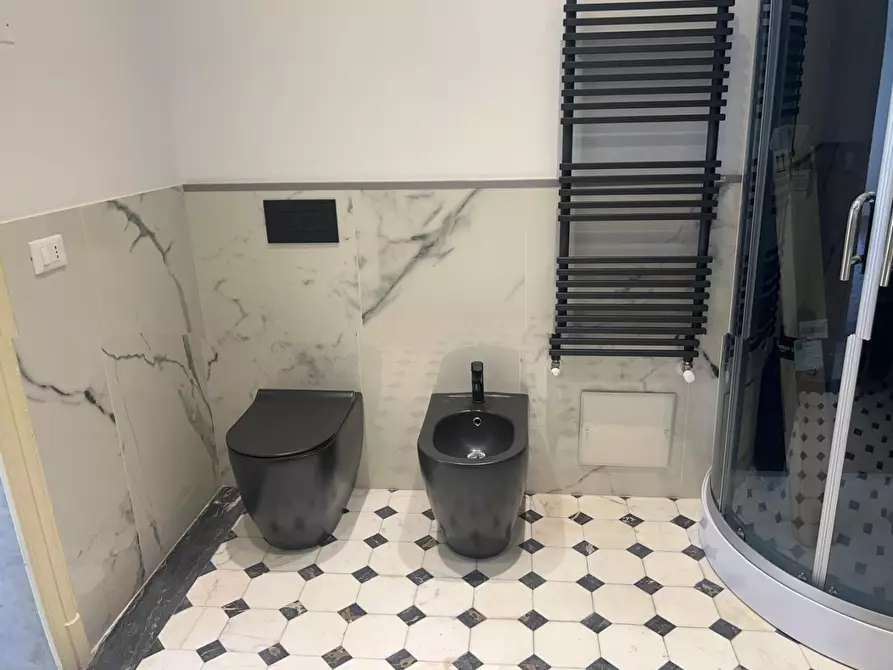 Immagine 17 di Villa in vendita  a Carrara