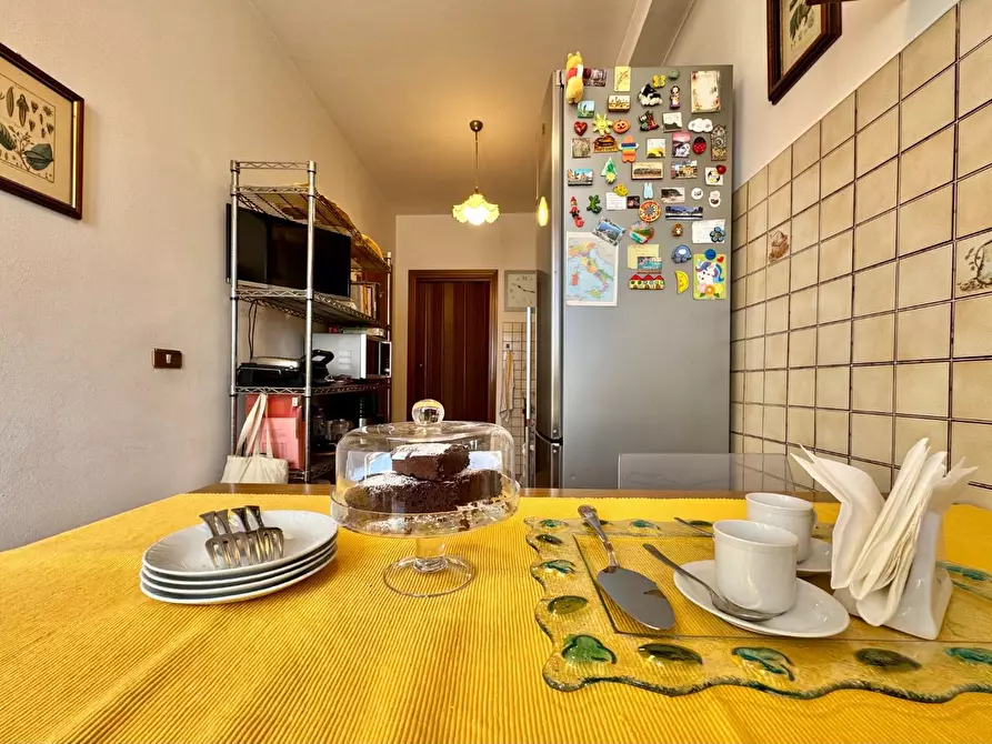 Immagine 13 di Appartamento in vendita  a Lucca