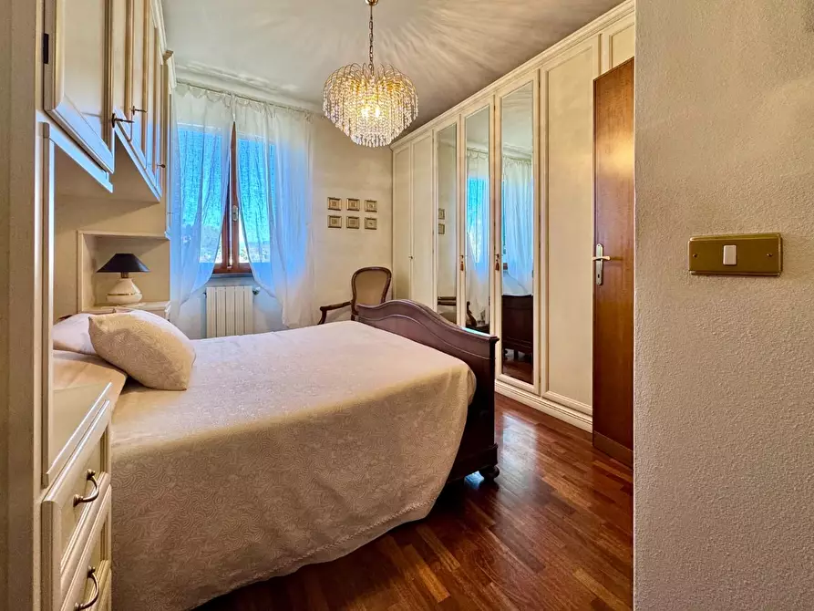 Immagine 26 di Appartamento in vendita  a Lucca